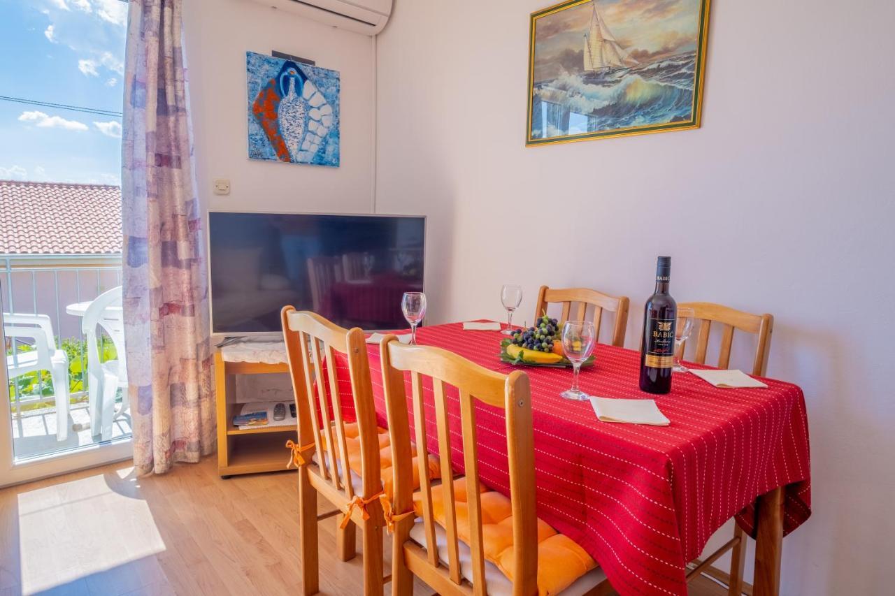 Cozy Apartments With Sea View Novi Vinodolski Esterno foto